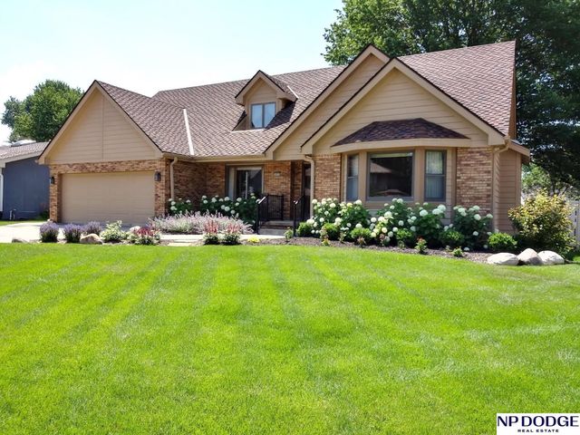 16231 Wright Circle, Omaha, NE 68130