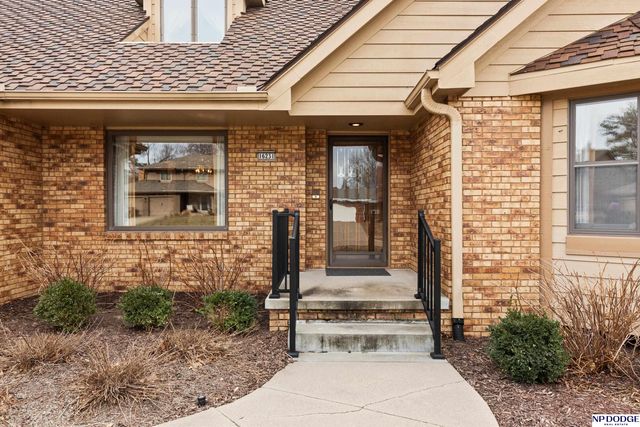 16231 Wright Circle, Omaha, NE 68130