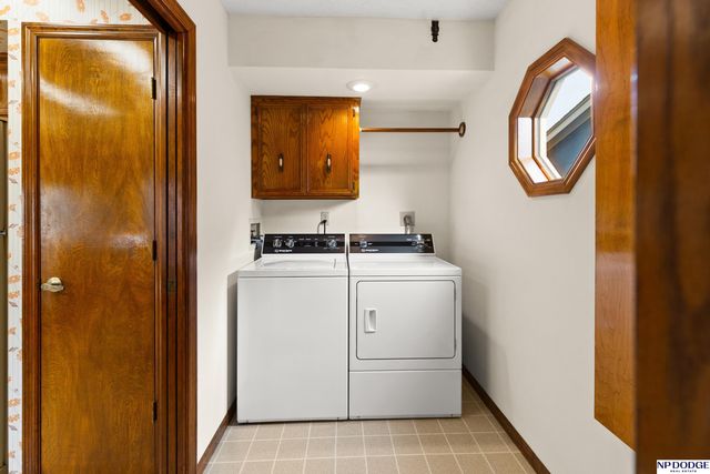 16231 Wright Circle, Omaha, NE 68130