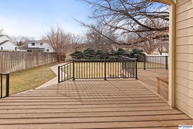 16231 Wright Circle, Omaha, NE 68130