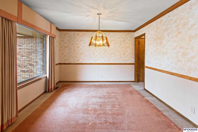 16231 Wright Circle, Omaha, NE 68130