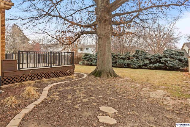 16231 Wright Circle, Omaha, NE 68130