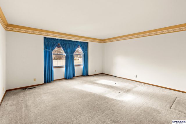 16231 Wright Circle, Omaha, NE 68130