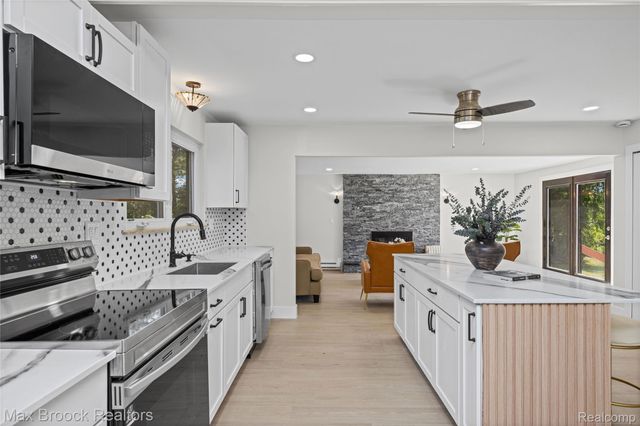 1874 Hopkins Drive, Wixom, MI 48393