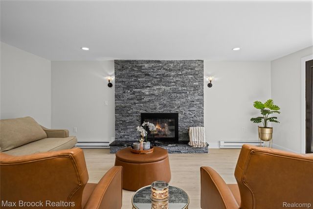 1874 Hopkins Drive, Wixom, MI 48393