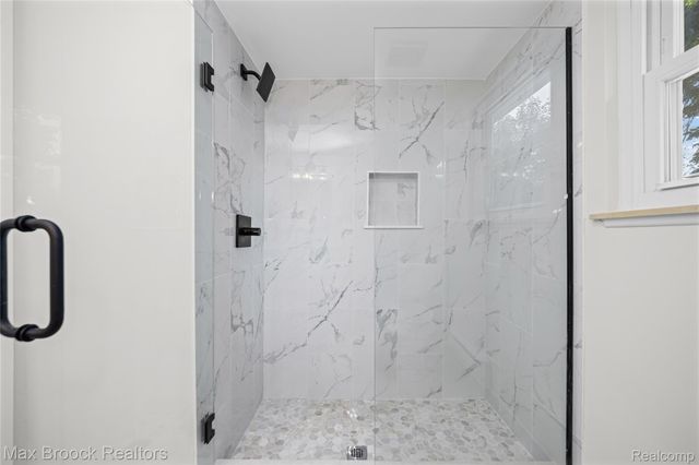 1874 Hopkins Drive, Wixom, MI 48393