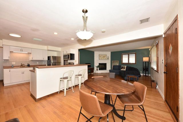 5607 N Argyle AVENUE, Glendale, WI 53209