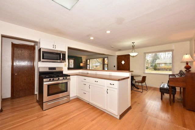 5607 N Argyle AVENUE, Glendale, WI 53209