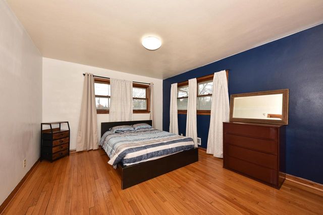 5607 N Argyle AVENUE, Glendale, WI 53209