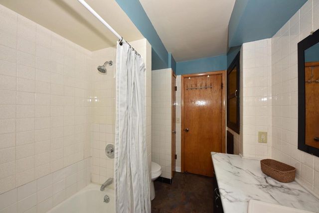 5607 N Argyle AVENUE, Glendale, WI 53209