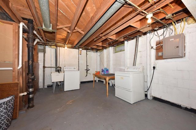 5607 N Argyle AVENUE, Glendale, WI 53209