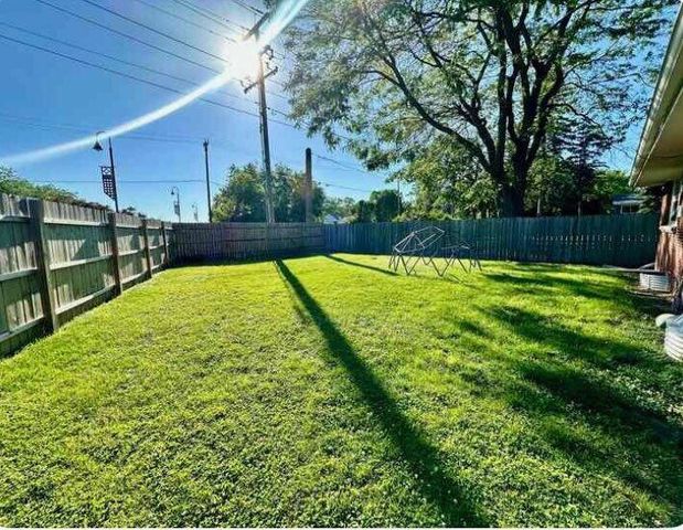 5607 N Argyle AVENUE, Glendale, WI 53209