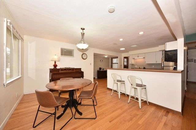 5607 N Argyle AVENUE, Glendale, WI 53209