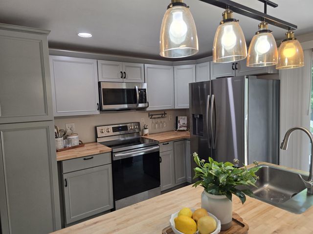 70 Brennan Street, Manchester, NH 03109