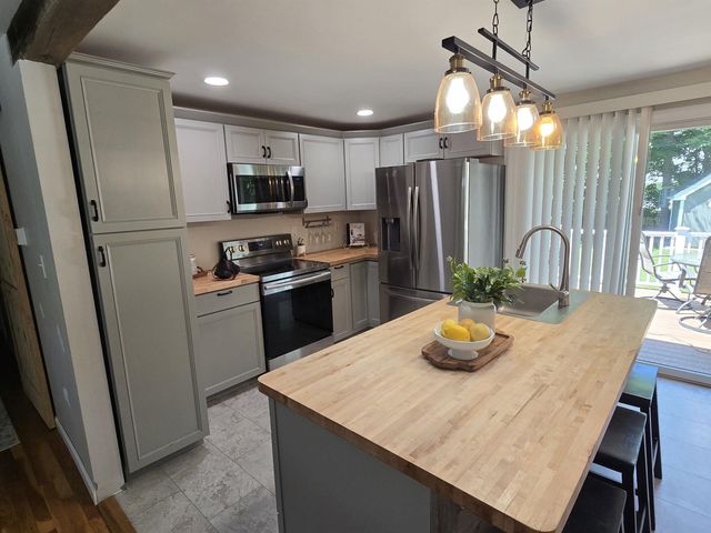 70 Brennan Street, Manchester, NH 03109