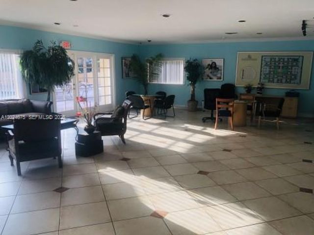 18111 NW 68th Ave F203, Hialeah, FL 33015