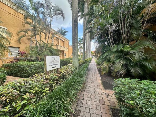18111 NW 68th Ave F203, Hialeah, FL 33015