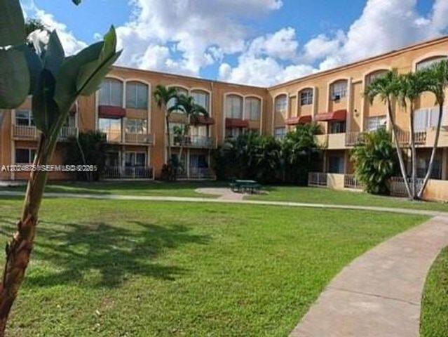 18111 NW 68th Ave F203, Hialeah, FL 33015