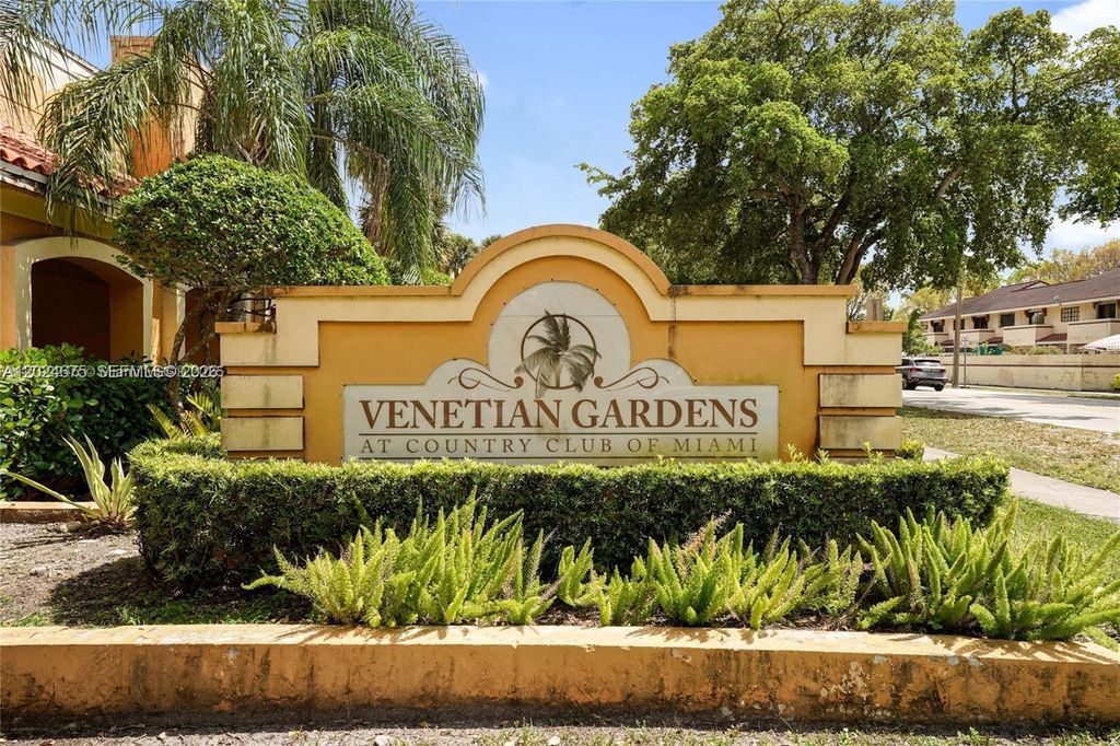 18111 NW 68th Ave F203, Hialeah, FL 33015