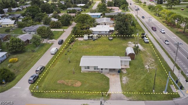 1637 Piney RD, North Fort Myers, FL 33903