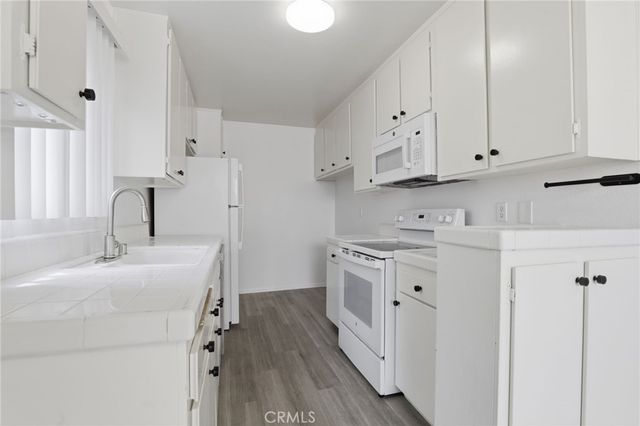 5400 Lindley Avenue 121, Encino, CA 91316