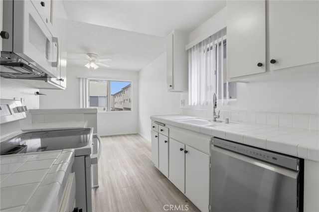 5400 Lindley Avenue 121, Encino, CA 91316