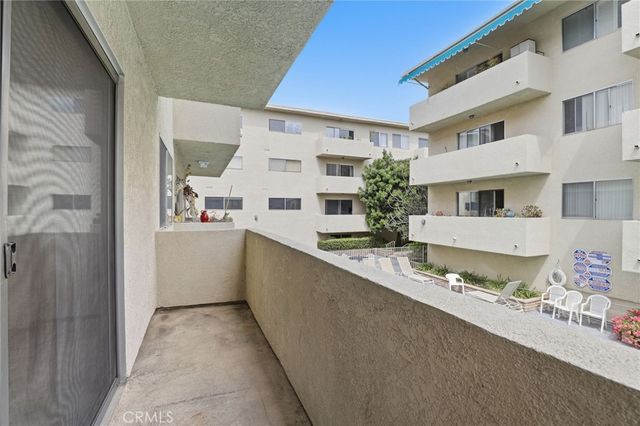 5400 Lindley Avenue 121, Encino, CA 91316
