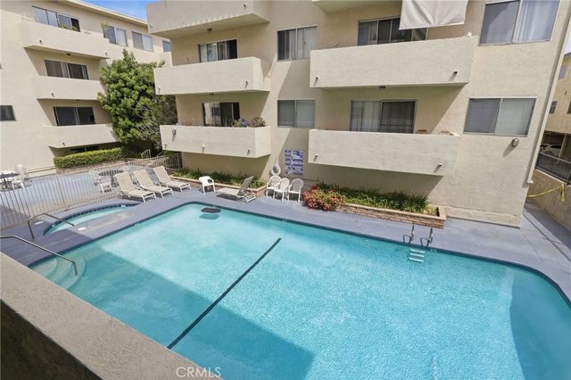 5400 Lindley Avenue 121, Encino, CA 91316