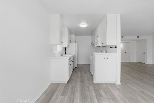 5400 Lindley Avenue 121, Encino, CA 91316