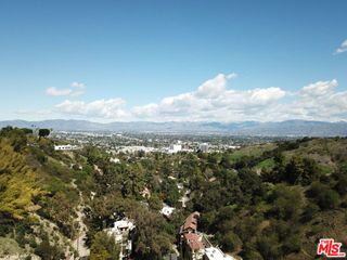 3905 N Hopevale Drive, Sherman Oaks, CA 91403