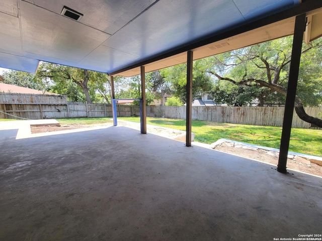 13711 Briarmeadow St, San Antonio, TX 78217