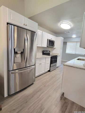 13711 Briarmeadow St, San Antonio, TX 78217