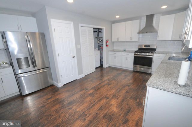 298 N HOOK RD, Pennsville, NJ 08070