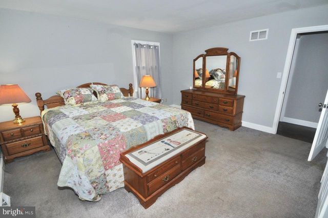 298 N HOOK RD, Pennsville, NJ 08070