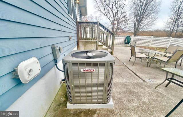 298 N HOOK RD, Pennsville, NJ 08070