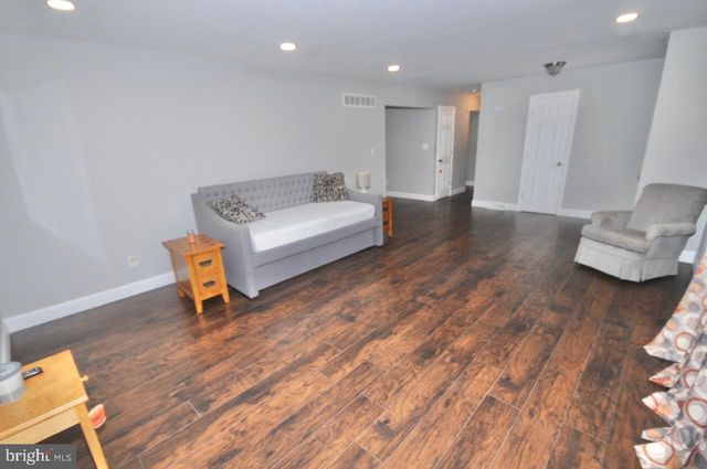 298 N HOOK RD, Pennsville, NJ 08070