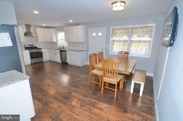 298 N HOOK RD, Pennsville, NJ 08070