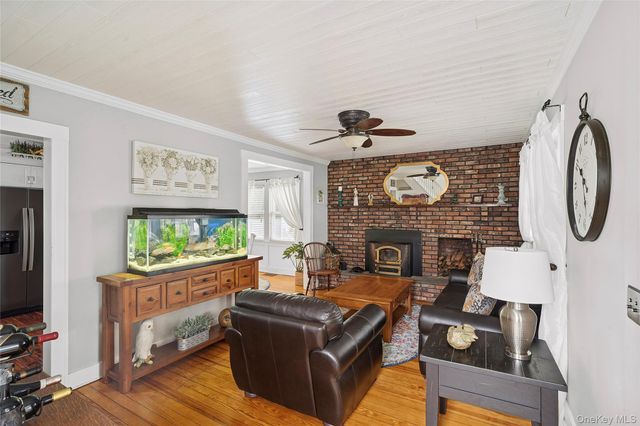 31 Roosevelt Avenue, Sayville, NY 11782