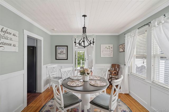 31 Roosevelt Avenue, Sayville, NY 11782