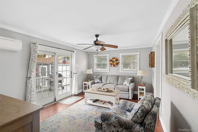 31 Roosevelt Avenue, Sayville, NY 11782