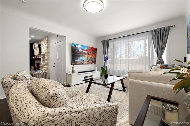 37674 Andrew Drive, Sterling Heights, MI 48312