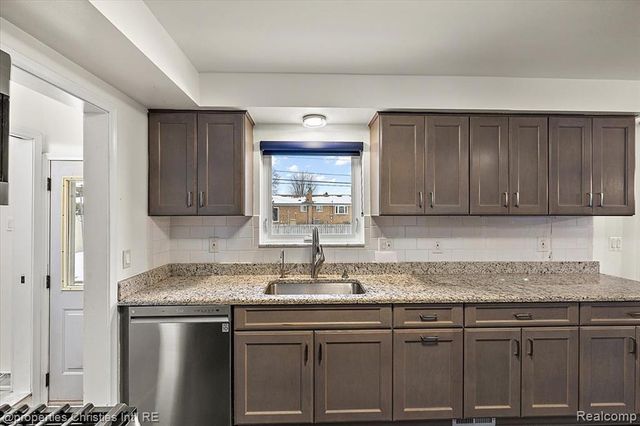 37674 Andrew Drive, Sterling Heights, MI 48312