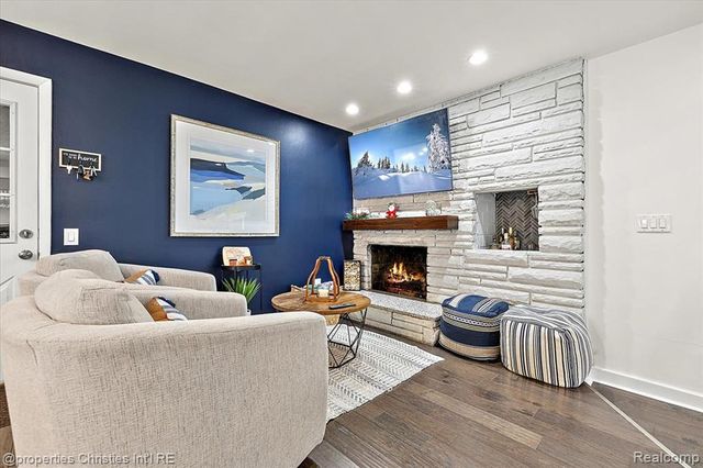 37674 Andrew Drive, Sterling Heights, MI 48312