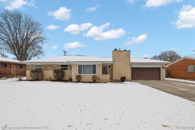 37674 Andrew Drive, Sterling Heights, MI 48312