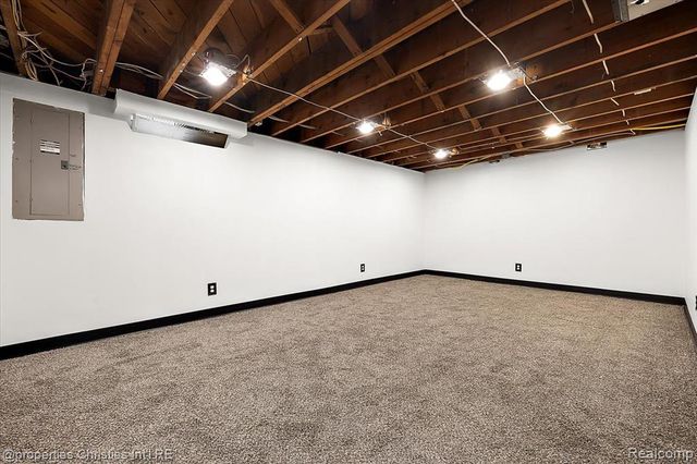 37674 Andrew Drive, Sterling Heights, MI 48312