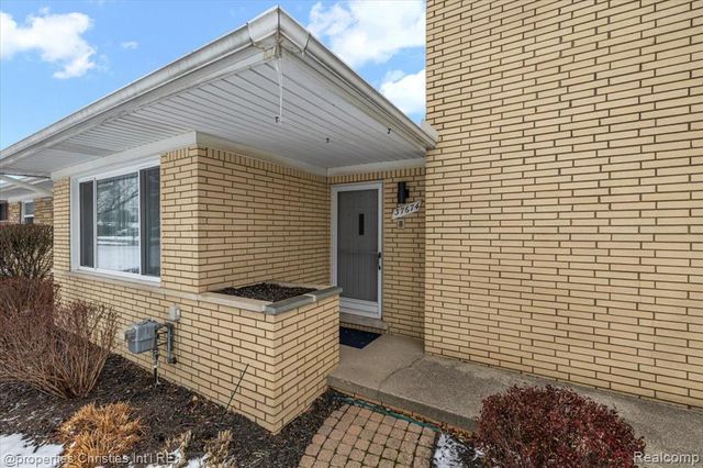 37674 Andrew Drive, Sterling Heights, MI 48312