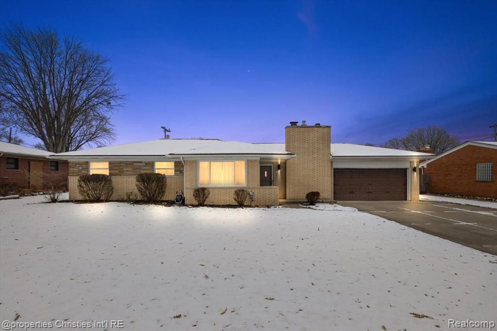 37674 Andrew Drive, Sterling Heights, MI 48312