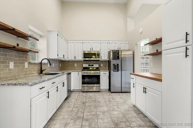 3607 W Boston Court, Broken Arrow, OK 74012