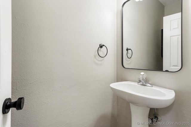 3607 W Boston Court, Broken Arrow, OK 74012