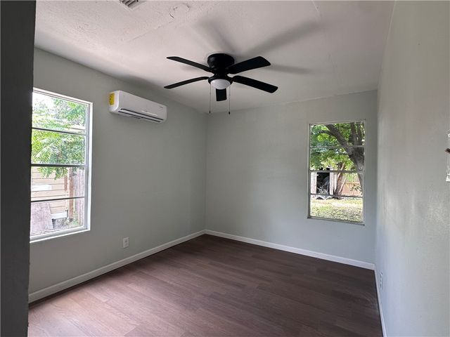 4533 Bluebelle, Corpus Christi, TX 78416